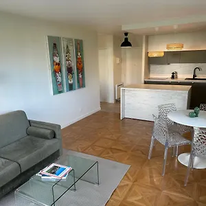 Appartement Vue A 100m Des Plages, Classe 4*, Biarritz